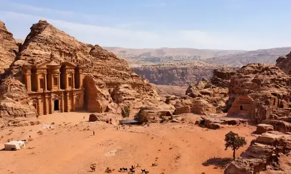 Umroh Plus Jordan, Mengapa Banyak Jamaah Mulai Memilih Paket Ini?