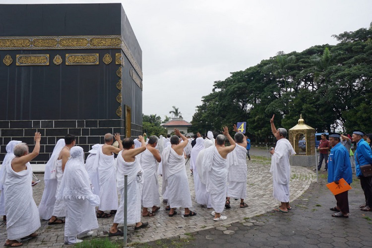 Proses manasik umroh, Sumber: menara62.com