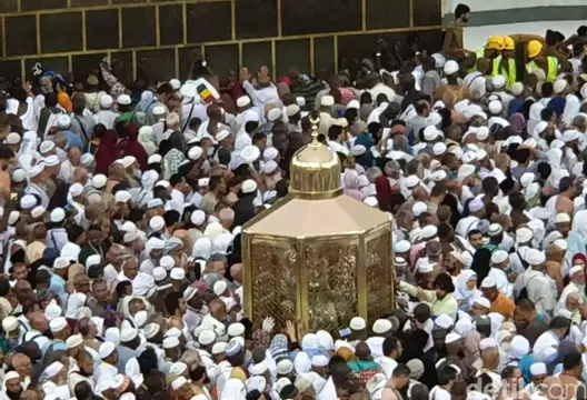 Lafalkan Doa Ini Ketika Thawaf dan Melintasi Maqam Ibrahim