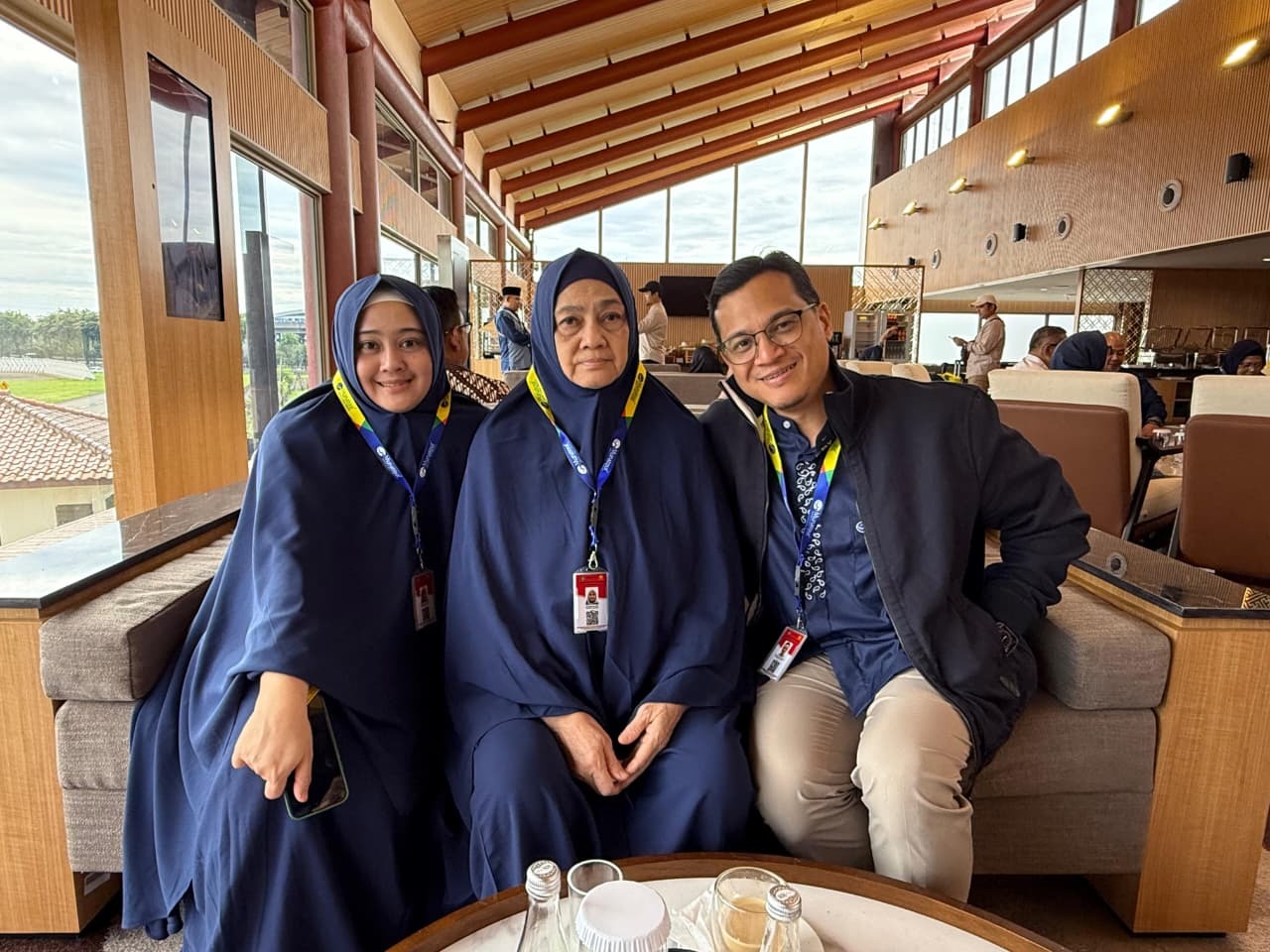 Umroh Bisnis Class Bersama Munatour: Niat Ihram di pesawat Umroh Bisnis Class Bersama Munatour: Niat Ihram di pesawat