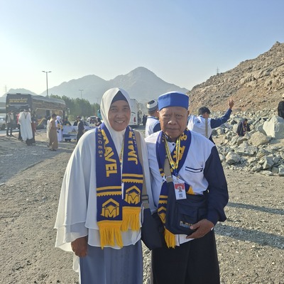 Awalnya ragu karena baru pertama kali umroh, tapi tim JMI Tours sangat membantu dari awal pendaftaran sampai kepulangan. Manasiknya jelas dan mudah dipahami. Pengalaman yang tak terlupakan!