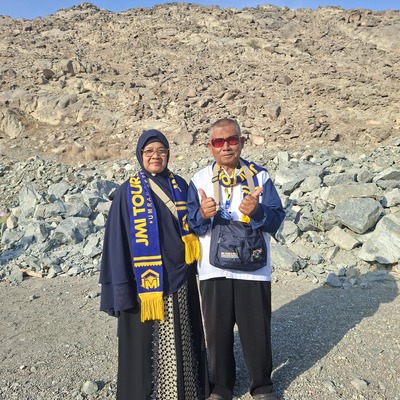 Puas sekali dengan pelayanan JMI Tours. Hotelnya nyaman, makanannya enak, dan yang terpenting, ibadah kami dibimbing dengan baik. Semoga bisa berangkat haji bersama JMI Tours juga.