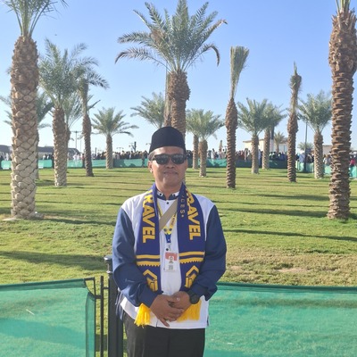 Aplikasi umroh dari JMI Tours sangat membantu, terutama fitur peta lokasi hotel dan jadwal sholat. Semuanya jadi lebih mudah dan praktis. Keren!