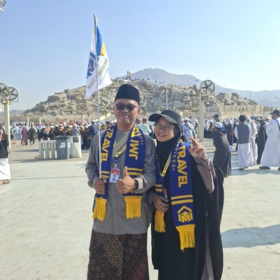 Saya sangat merekomendasikan JMI Tours bagi siapa saja yang ingin umroh dengan nyaman dan aman. Semuanya diurus dengan baik, jadi kita bisa fokus beribadah.
