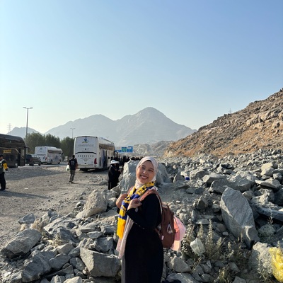 Pengalaman pertama umroh yang sangat menyenangkan. Semuanya mudah dan praktis berkat JMI Tours. Insya Allah akan menjadi langganan.