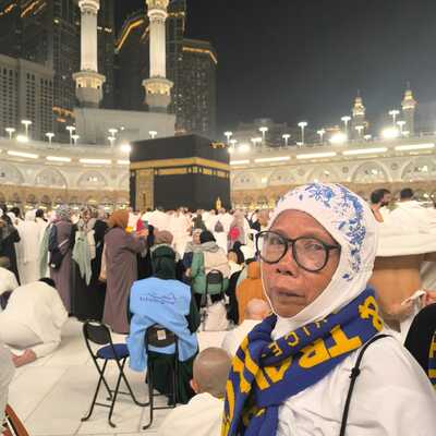 Matur nuwun sanget JMI Tours, umrohipun lancar lan mboten wonten alangan setunggal menopo. Hotelipun caket sanget kalih Masjidil Haram, dados gampil menawi badhe ngibadah. Mugi-mugi JMI Tours tansah sukses.