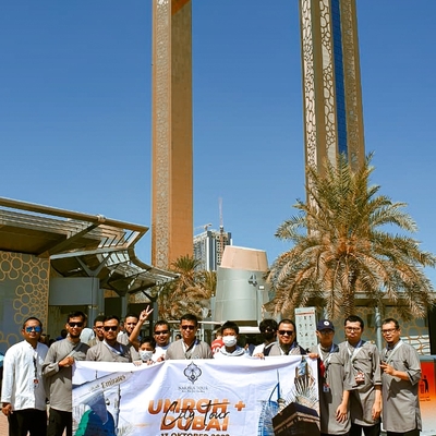 Jamaah Umroh Plus Dubai di Dubai Frame