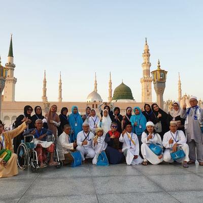 Jamaah Umroh di Masjid Nabawi