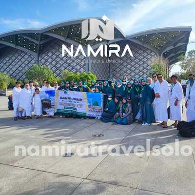 Umrah Keluarga Besar Santri Group Solo