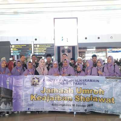 " Keberangkatan | Bandara Soekarno Hatta " | Umroh Keajaiban Shalawat 16 Oktober 2022