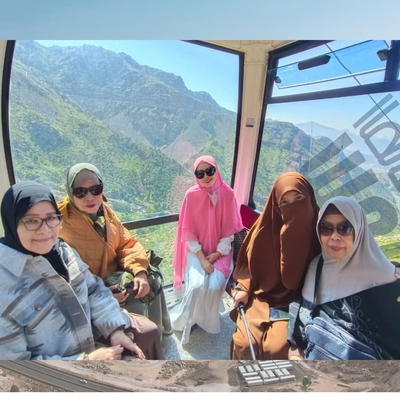 Jama'ah Umrah 6 Desember 2023 saat naik Cable Car Thaif