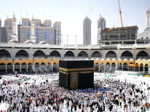 Umroh Plus Jeddah Old City & TeamLabs Deluxe Maret 2026 11 hari [Batam]