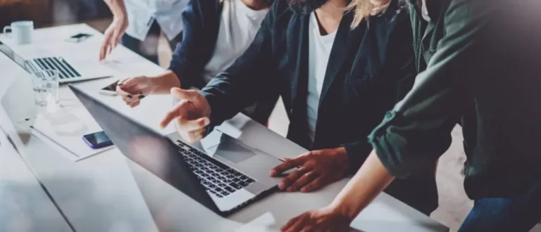 When To Manage And When To Lead- That Is The Question