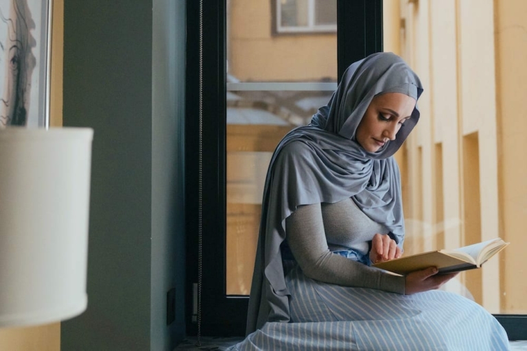 Woman reading to improve reading speed