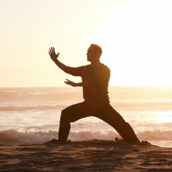 Qi gong exercises with Mindvalley's author Lee Holden
