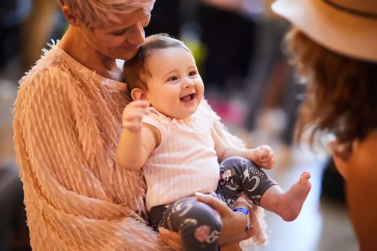 A Mindvalley Member with her child