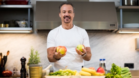 Eric Edmeades, creator of WILDFIT, advising on immunity-boosting foods