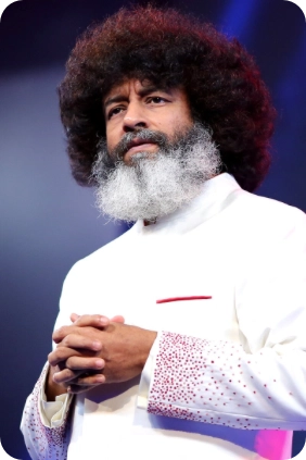 Mahatria Ra, spiritual teacher, bestselling author, and global speaker