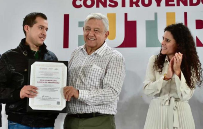 Becarios de Jóvenes Construyendo el Futuro seguirán con beca pese a