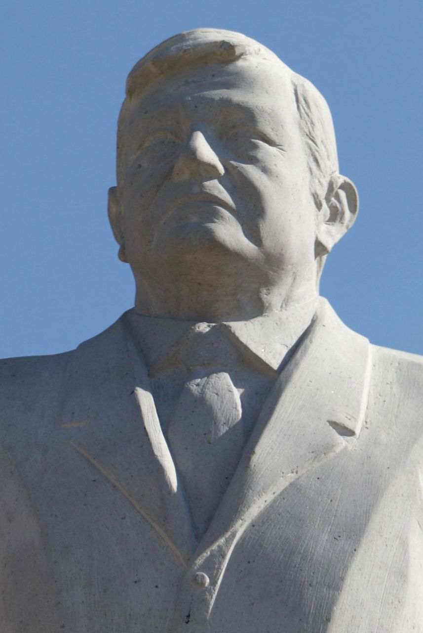 Busto de AMLO/Foto: cuartoscuro