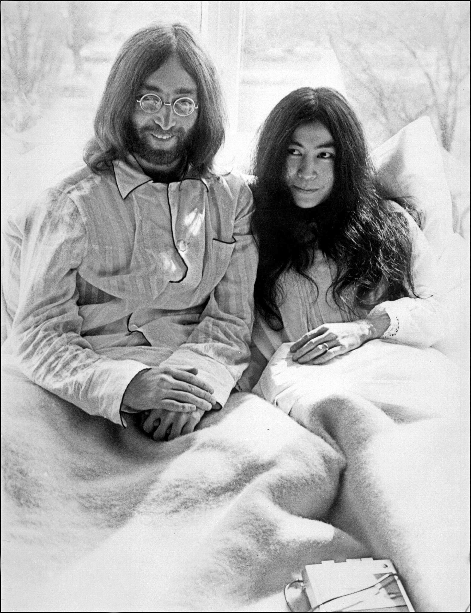 JOHN LENNON Y YOKO ONO