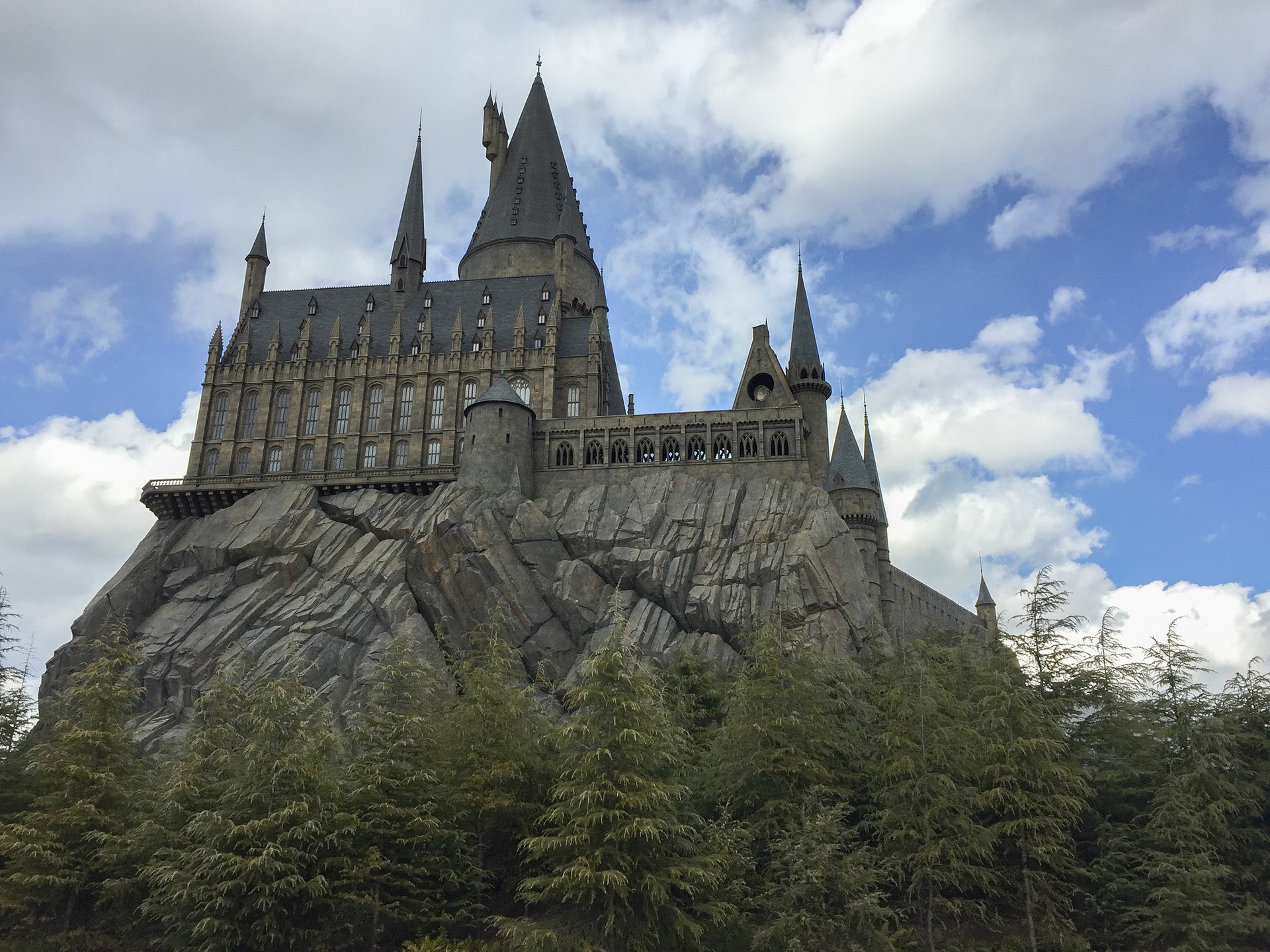 hogwarts.jpg