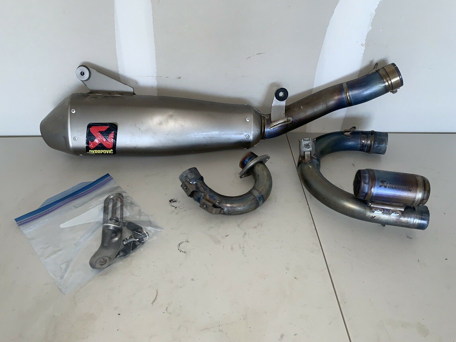 SISTEMA COMPLETO DE ESCAPE AKRAPOVIC EVOLUTION YAMAHA YZ 250F 2019