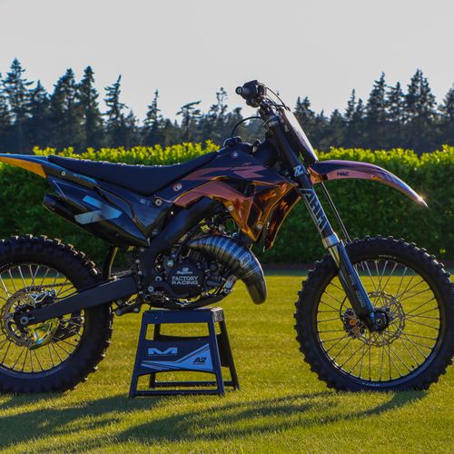 A Complete Rebuild: Tearing Down and Rebuilding a 2002 Honda CR125 Dirt Bike