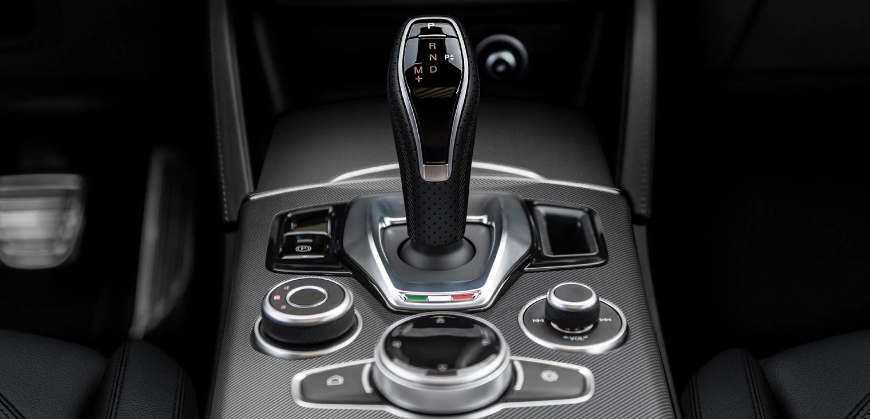 Alfa Romeo Stelvio Technology with 8.8 Inch Touchscreen