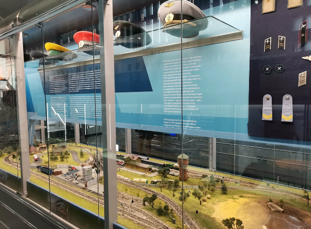 Қыздар конвульсиямен камминг