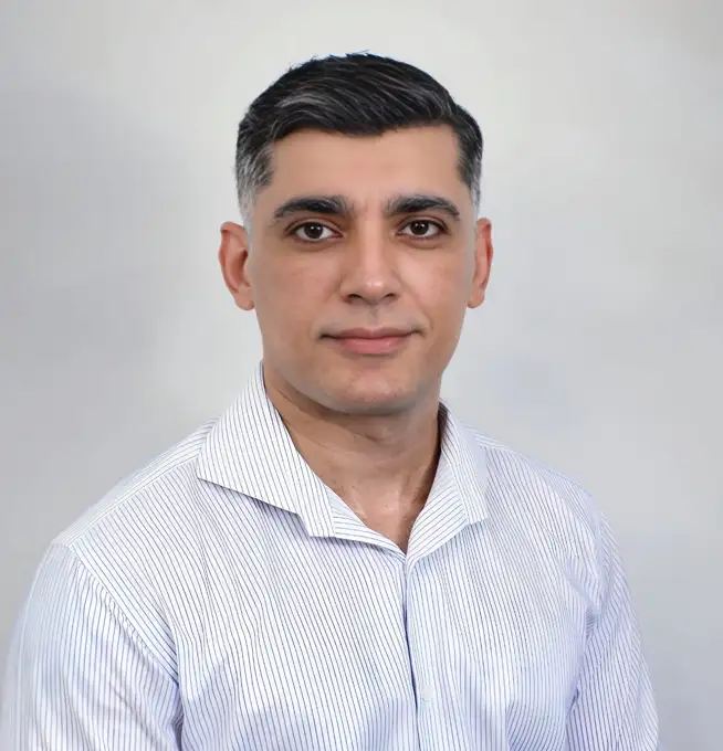 Yasir Ali licensed self-esteem therapist in Dubai