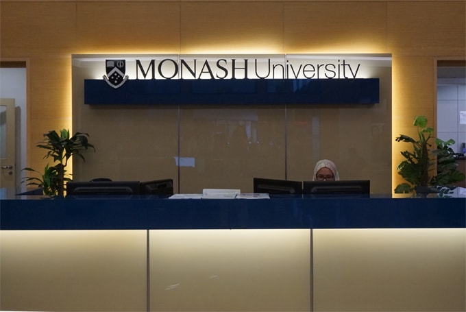 提携大学Monash