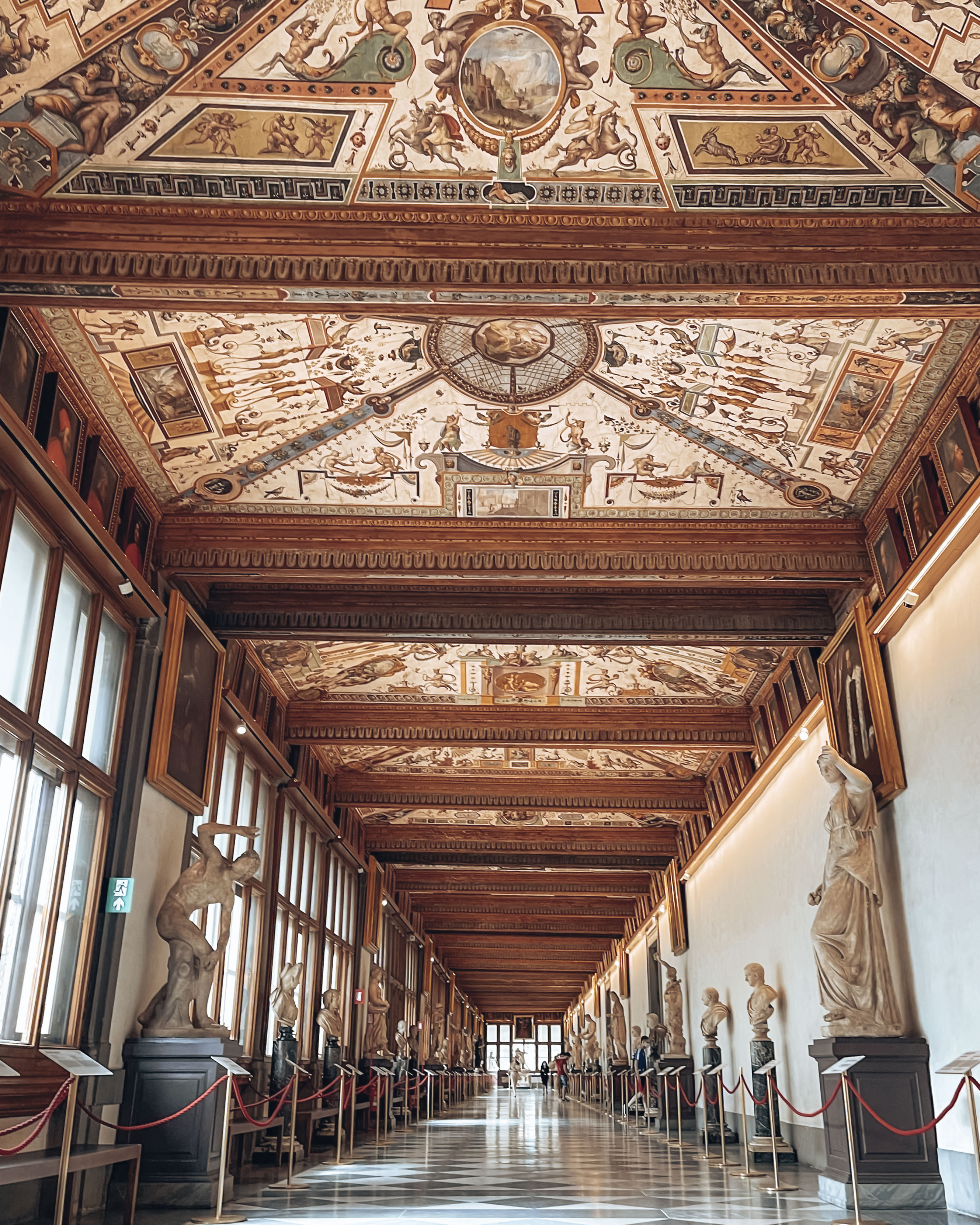 Uffizi:Corridoio e sala di Giotto