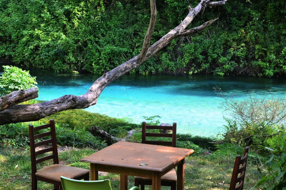 The Blue Eye, Saranda