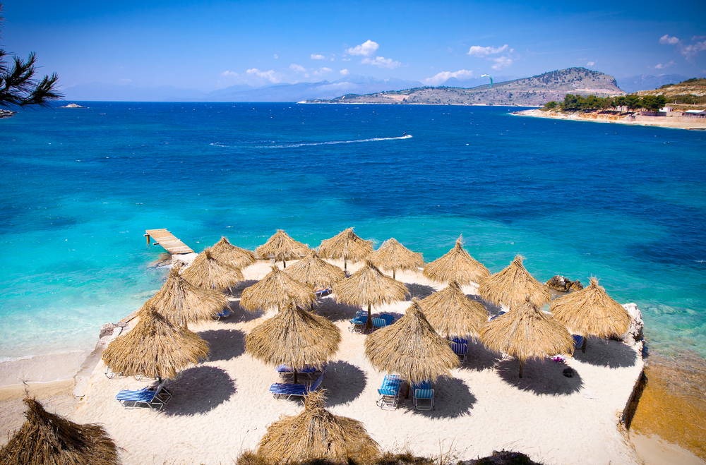 Spiaggia di Saranda Plazhi i Pasqyrave