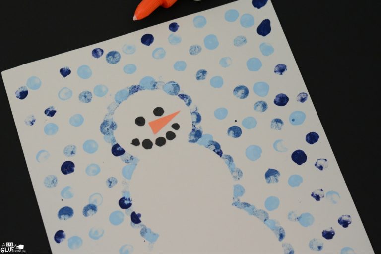 https://storage.googleapis.com/mytownrocks.appspot.com/lincoln-rocks.co.uk/articles/f5dqX7I2vCUPFoDJDPrc/snowman-thumbprint-craft-7-768x512.jpg