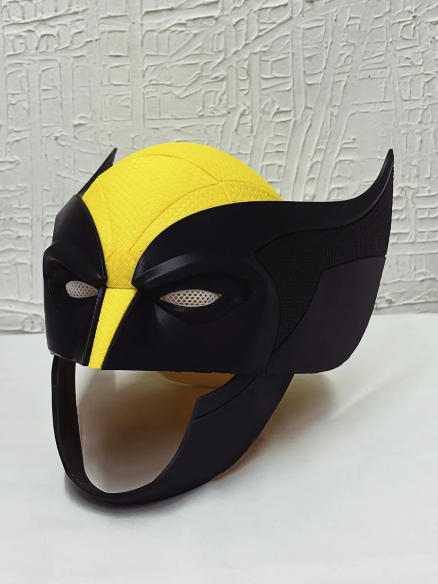 Máscara do Wolverine em tamanho real