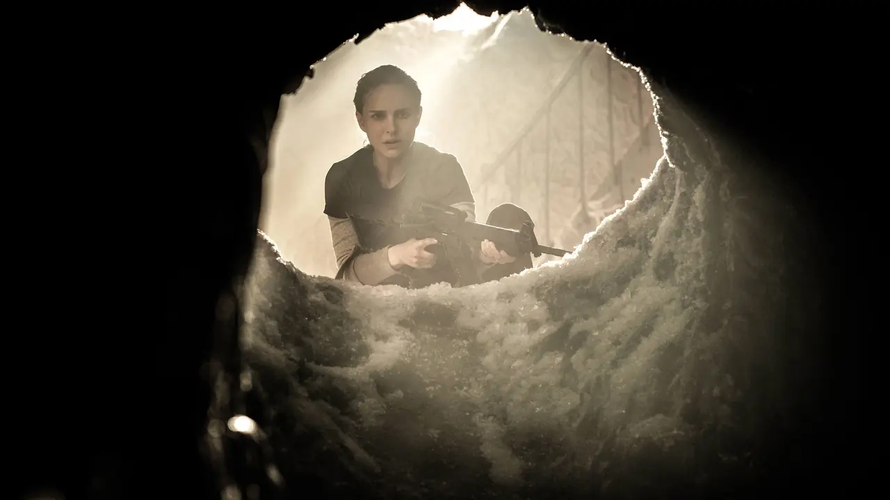 Annihilation Review: Beautiful Chaos, Muddled Meaning Review of Annihilation