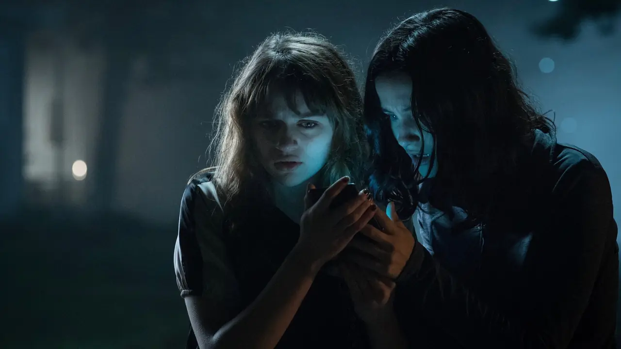 Slender Man Review: Mind Games and Digital Dread Review of Slender Man