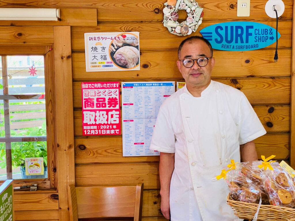 店主の川手さん