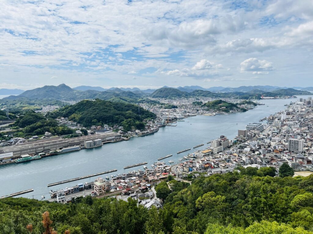 『浄土寺山展望台』から見る尾道水道の写真