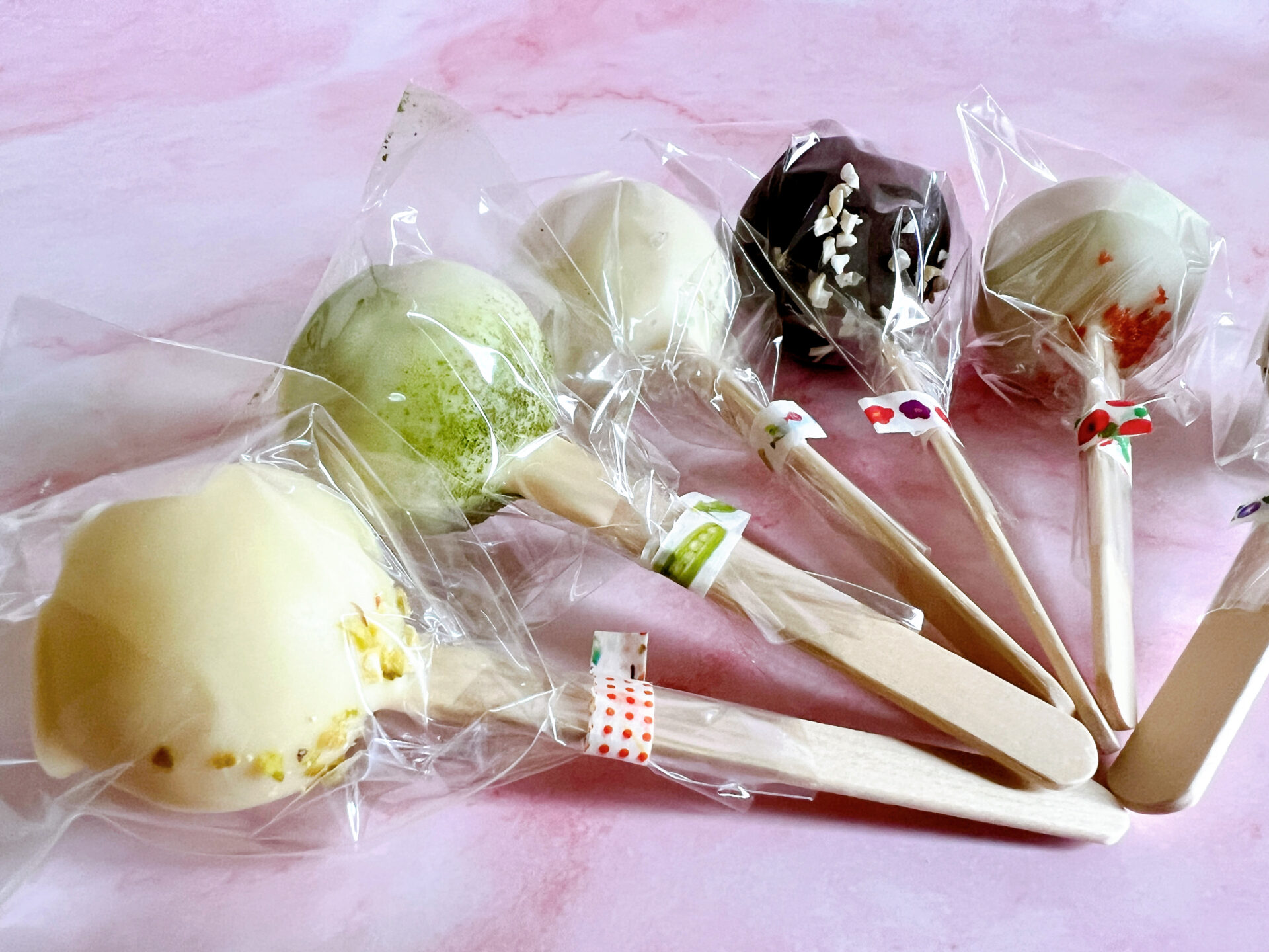 ケーキポップ】瀬戸内産レモン使用！爽やかで濃厚な味わい - なじみ