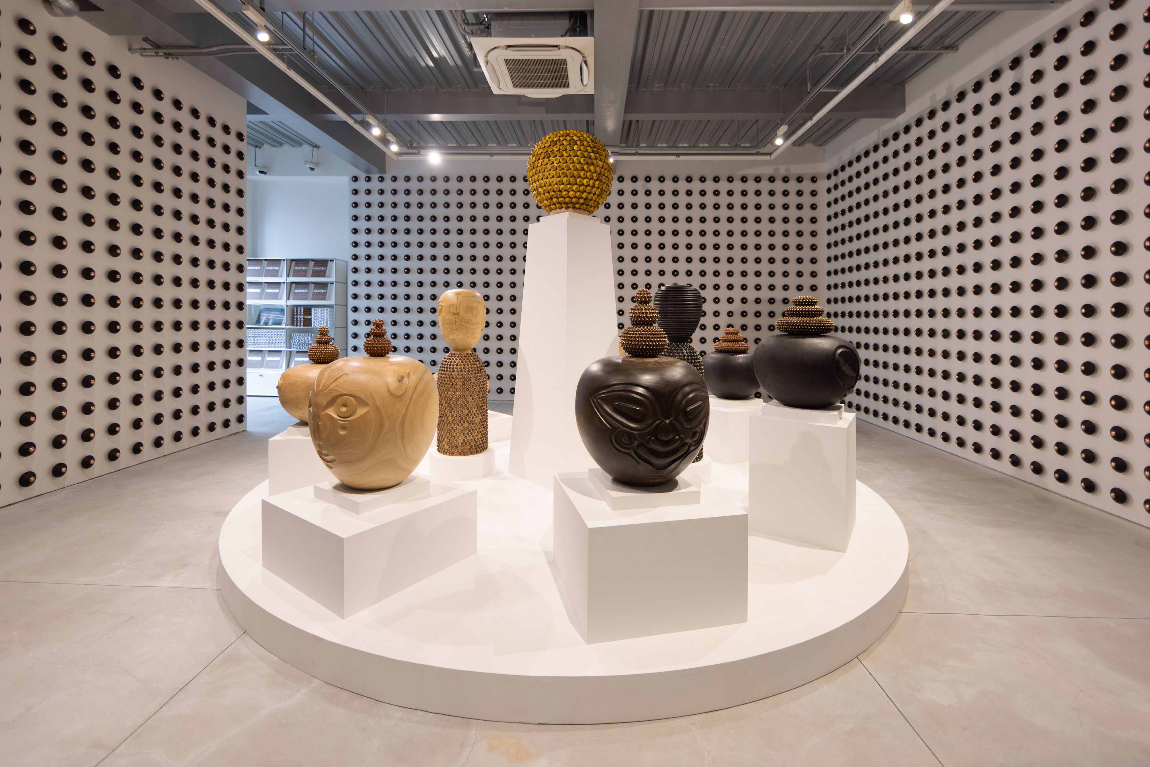 NANZUKA - Contemporary Art Gallery