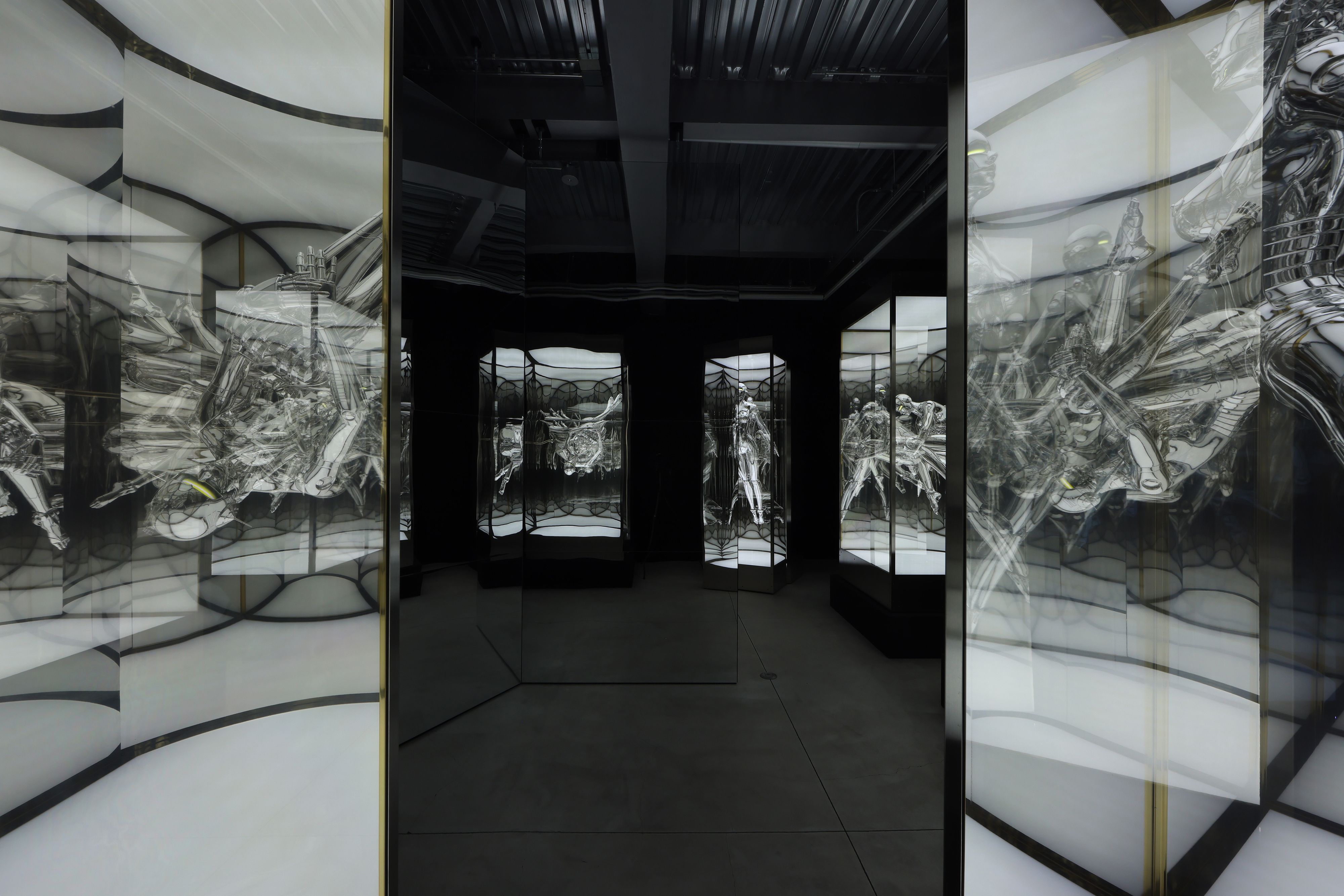 NANZUKA - Contemporary Art Gallery