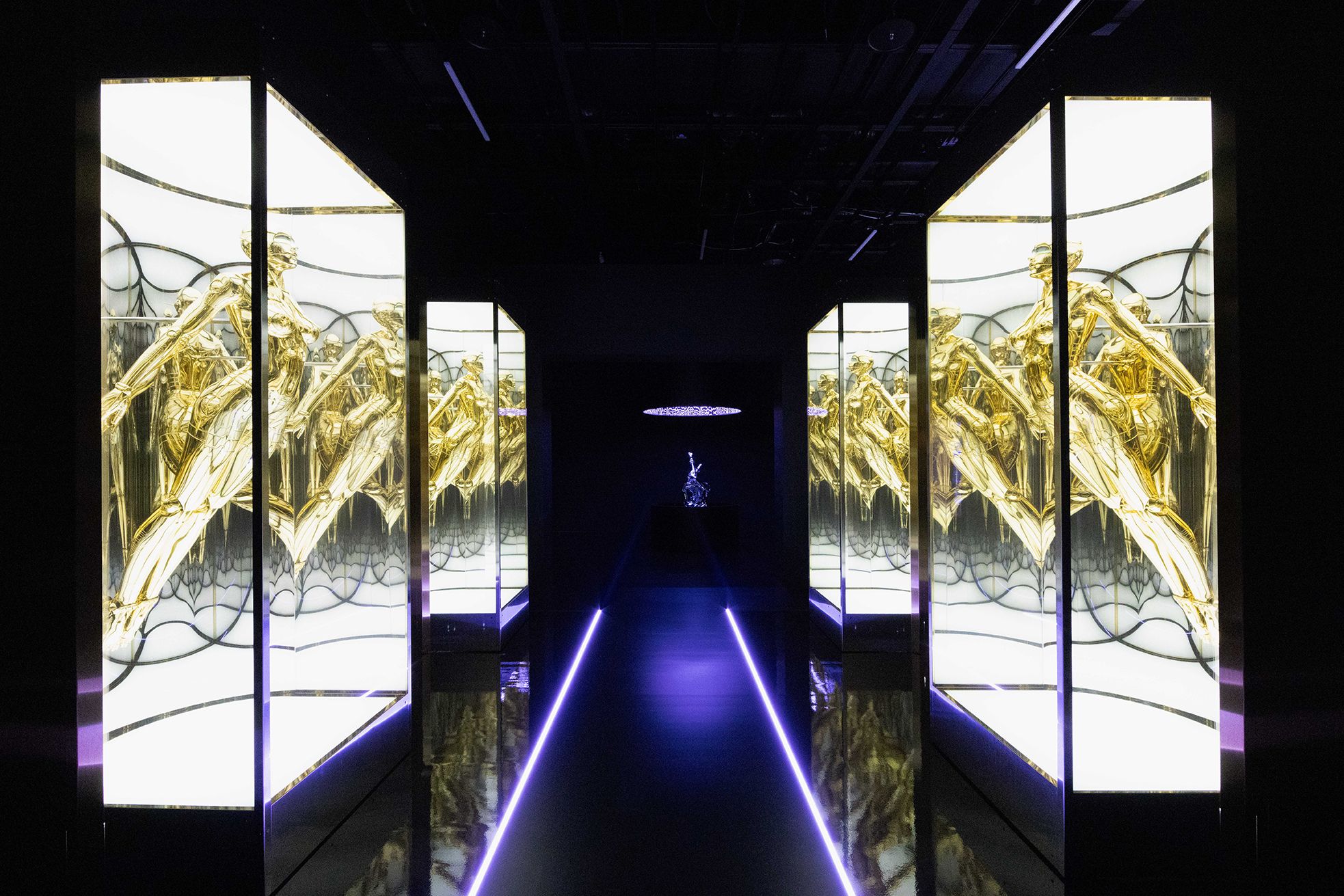 NANZUKA - Contemporary Art Gallery