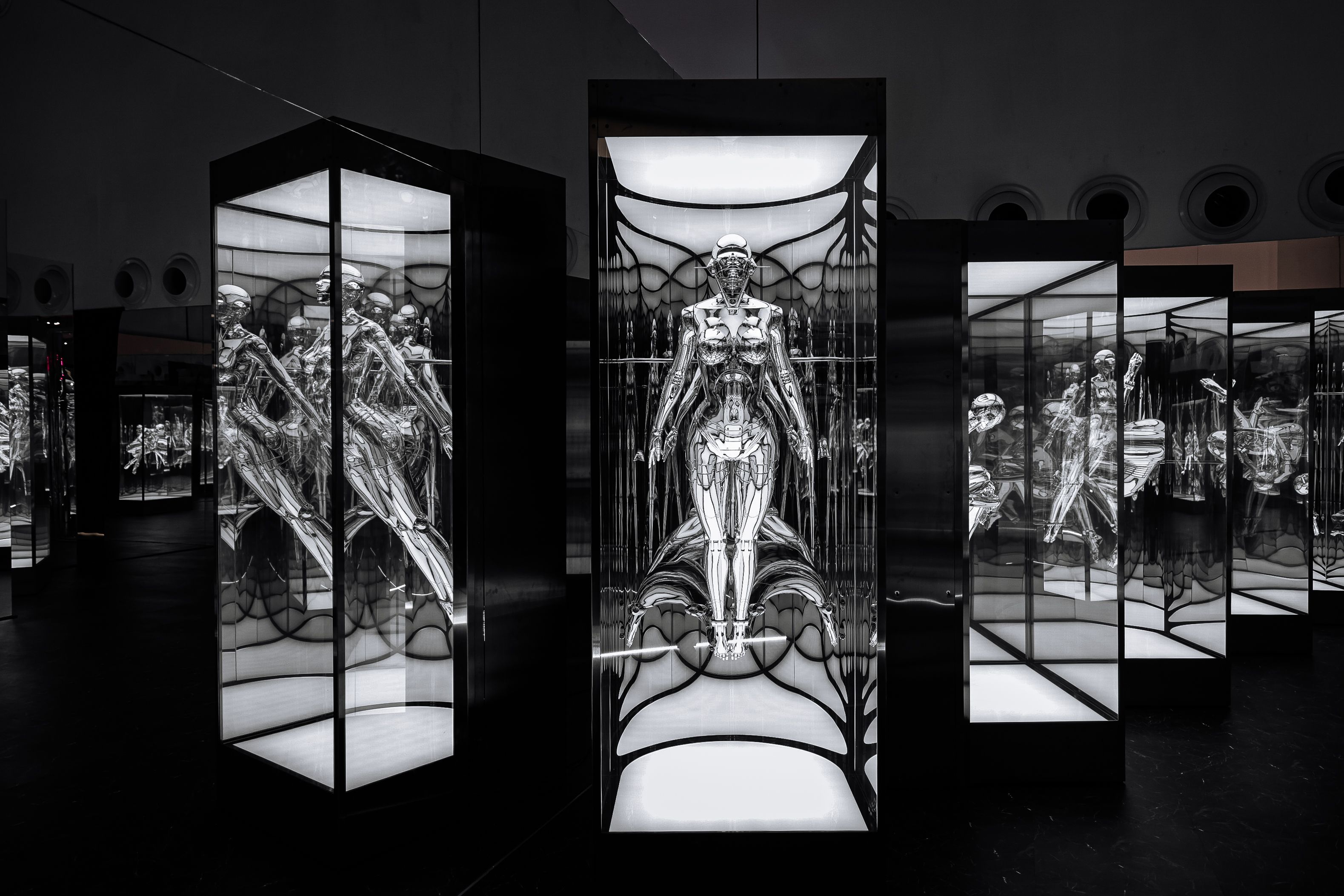 NANZUKA - Contemporary Art Gallery