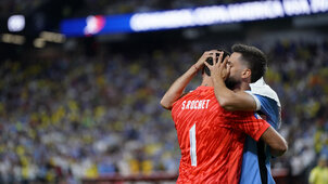 A legszebb napjait idéző Uruguay büntetőkkel ütötte ki Brazíliát, bejutott a Copa America elődöntőjébe