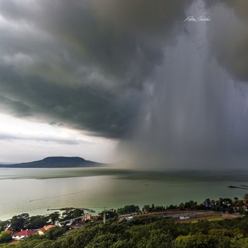 Légzugatag a Balaton közepén