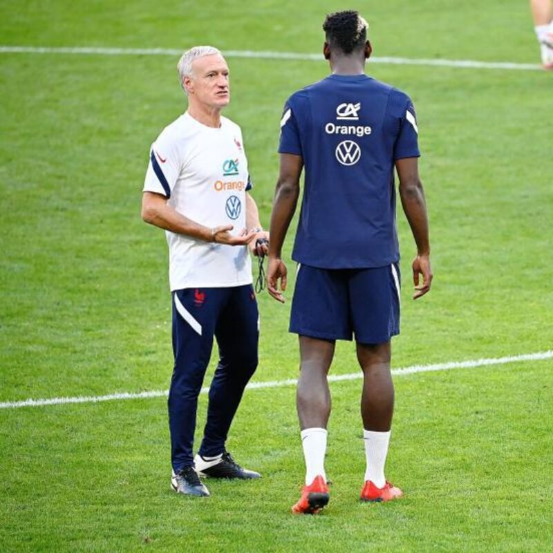 Didier Deschampes, a francia válogatott edzője és Paul Pogba