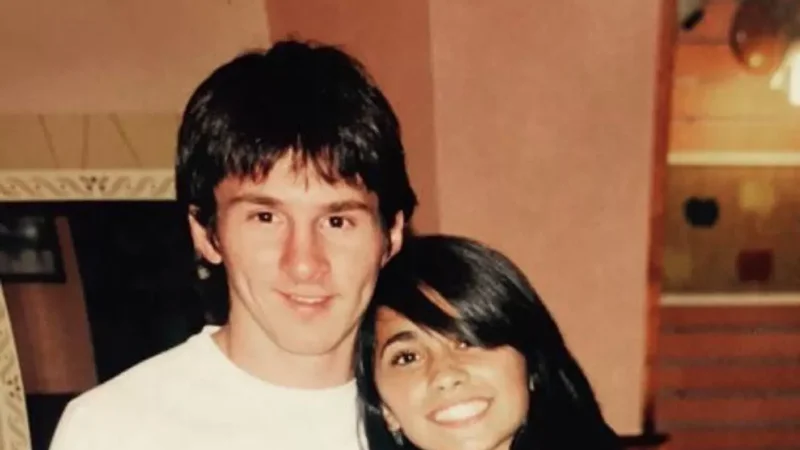 Lionel és Antonela tinédzserként még szülővárosukban, az argentinai Rosarióban